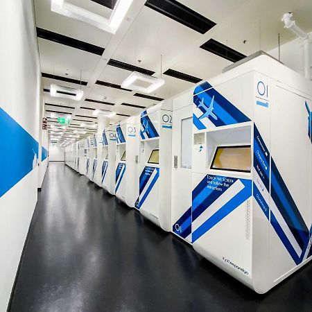 Resting Pods - Zzzleepandgo Wien Airport Schwechat Exterior foto